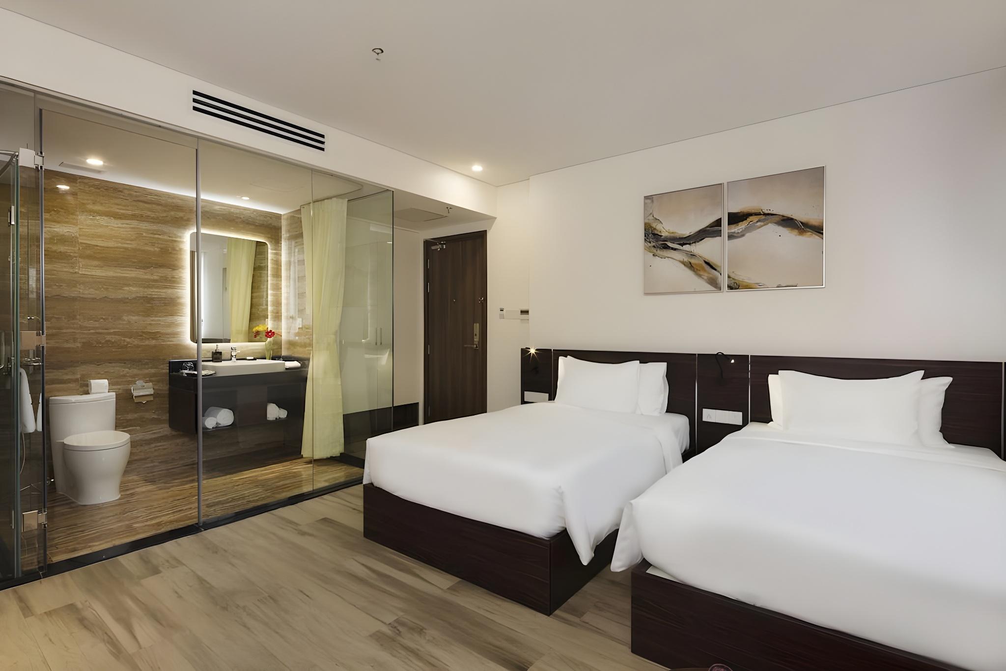 Executive, Partial Sea View, Balcony