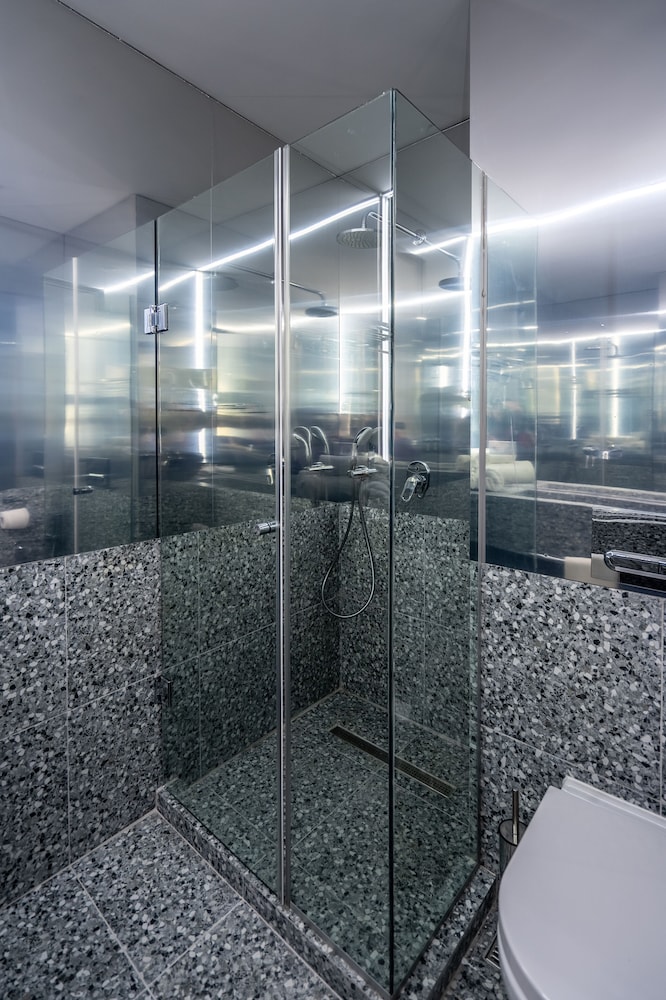 Platforma Design Hotel 64/66
