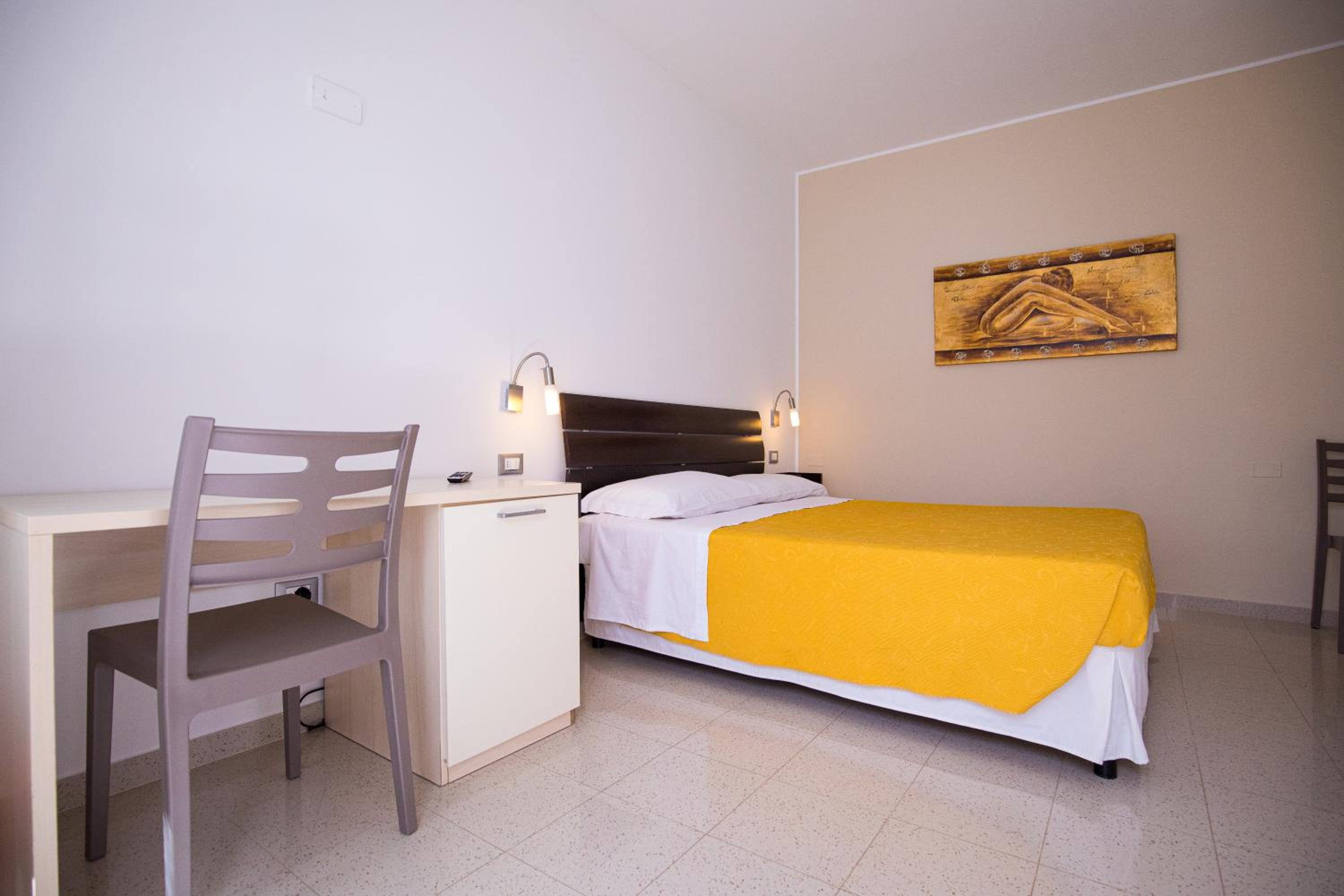 غرفة بسرير مزدوج، Donnosanto Hotel 4/7