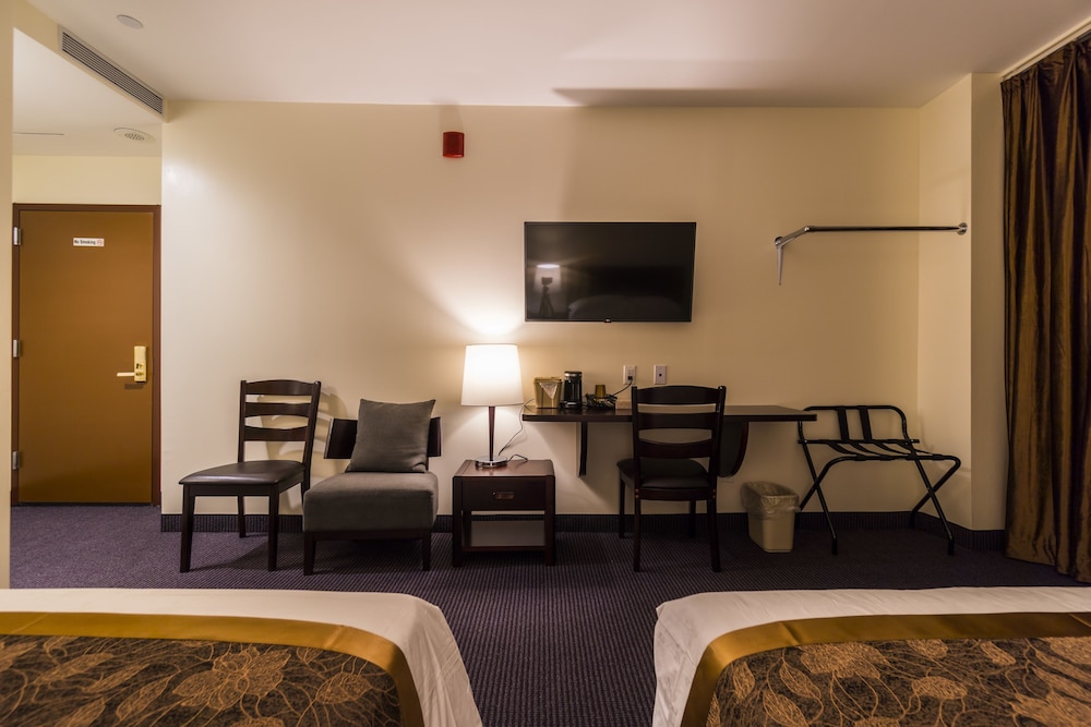 John Hotel 35/41
