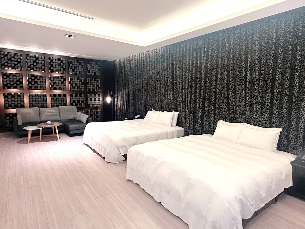 Deluxe, Quadruple, 2 King Beds
