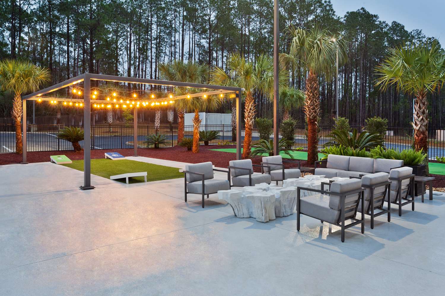 DOUBLETREE BY HILTON DOTHAN AL in DOTHAN - AL