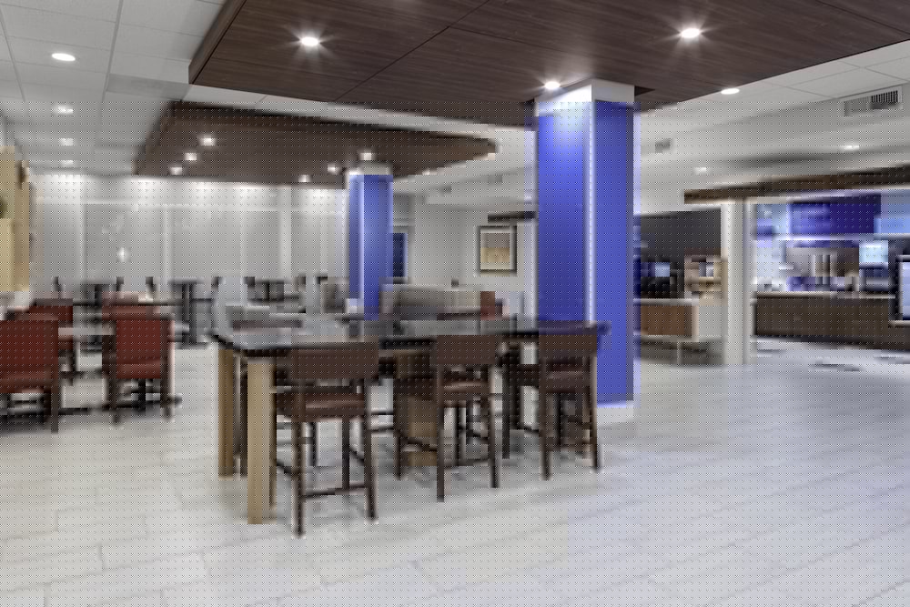 Holiday Inn Express And Suites Wilmington West - Medical Park 42/60