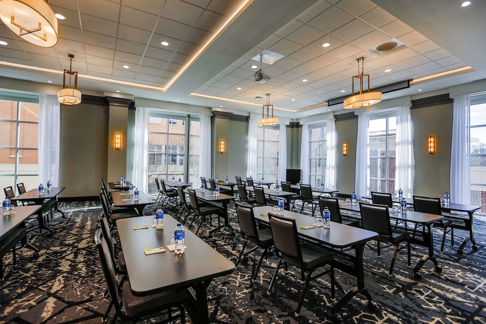 Hyatt Place Greenville/Downtown 54/64