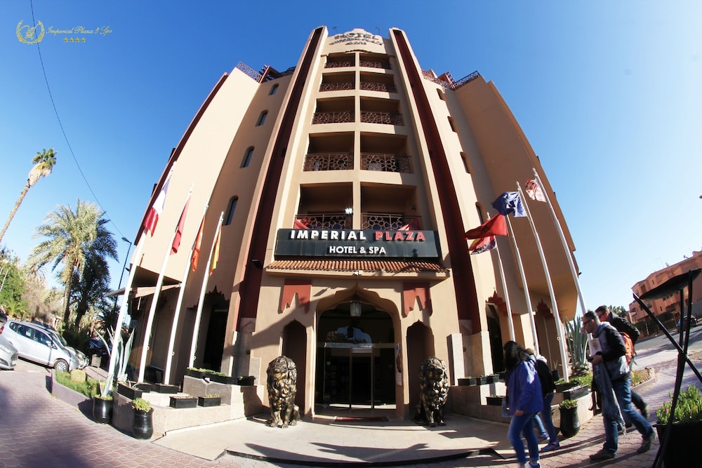 Imperial Plaza & Spa 3/70