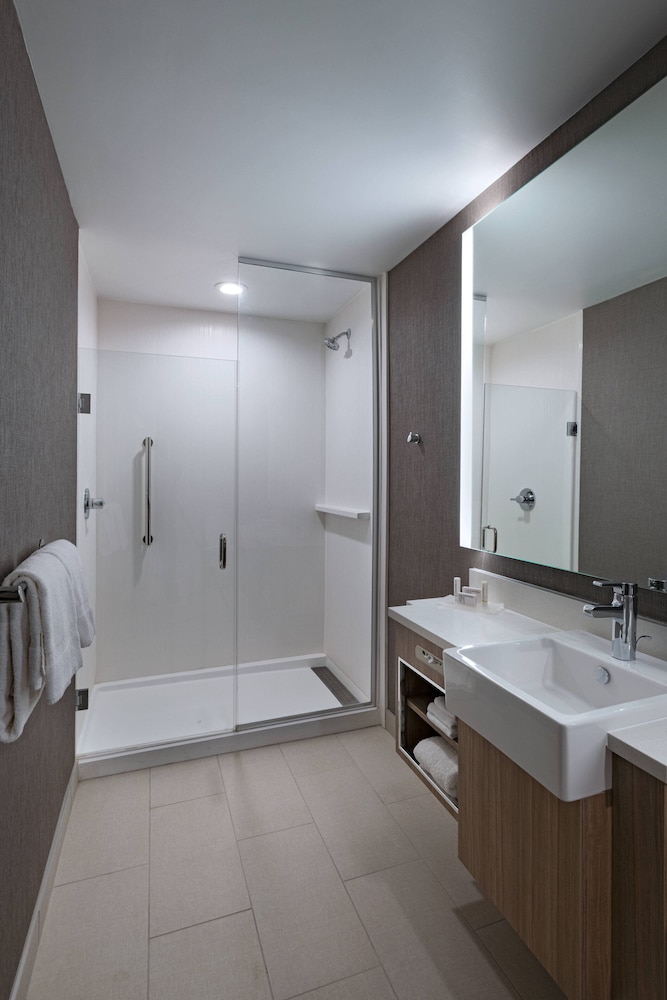 Springhill Suites By Marriott Waco 14/40