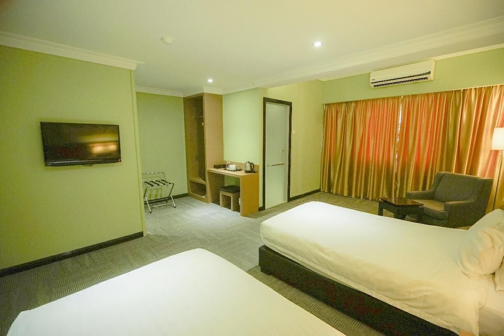 Merdeka Hotel 9/50