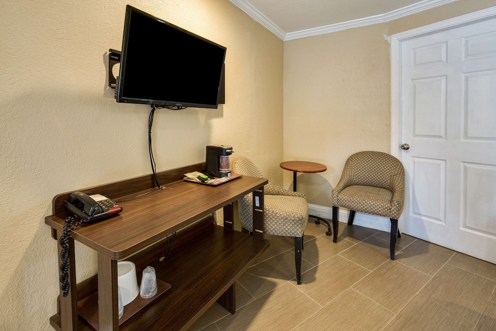 Americas Best Value Inn Richmond San Francisco 25/27