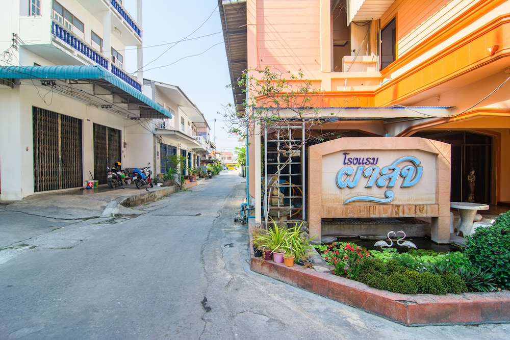 OYO 534 Phasuk Hotel 57/64