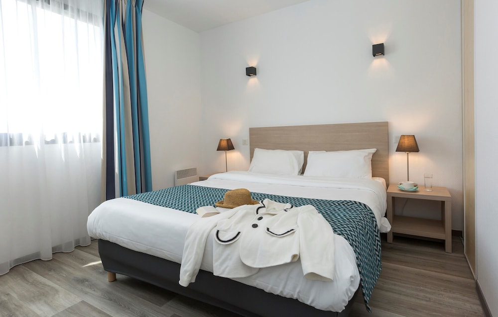 1 BEDROOM, APARTMENT