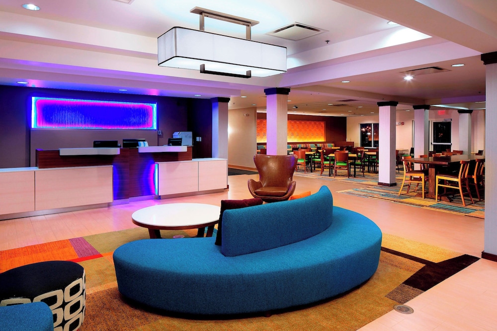 Fairfield Inn & Suites Newark Liberty International Airport 15/38