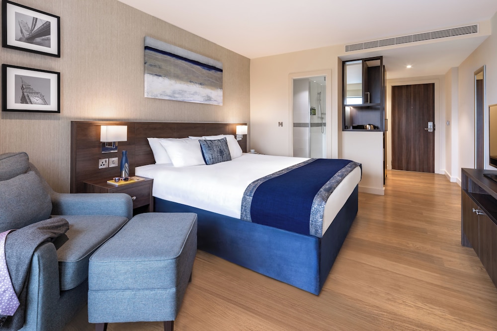 PREMIUM, KING BED