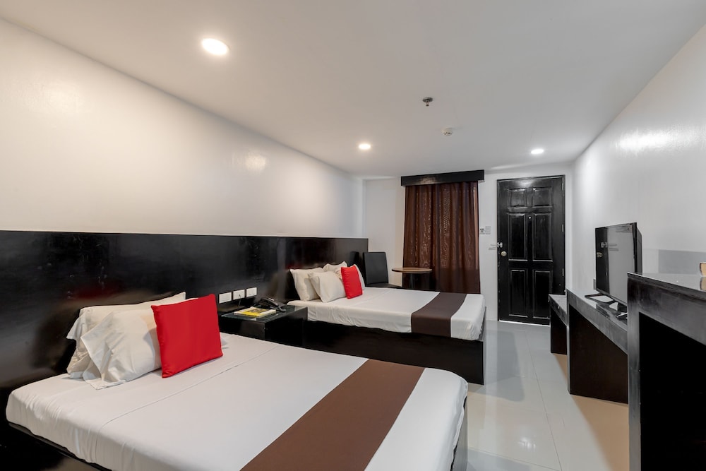 Check Inn Hotel - Bacolod 4/19