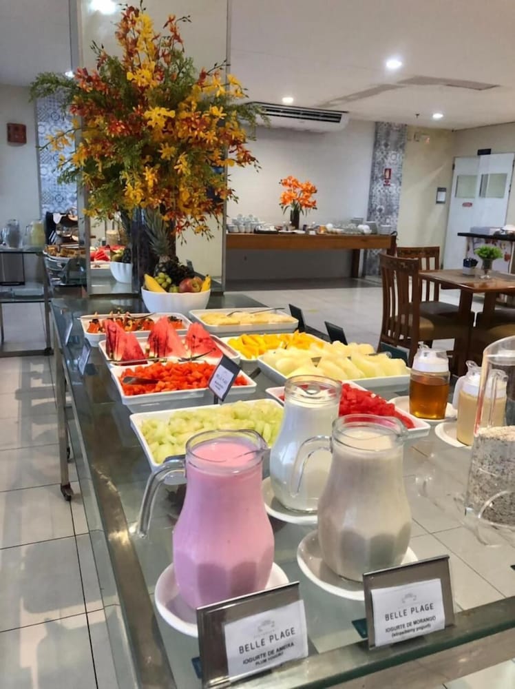 restaurant cafeteria