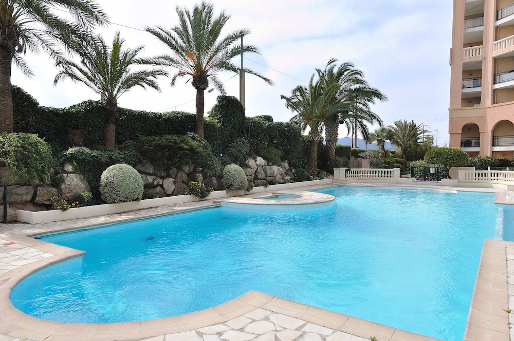 RESIDHOTEL VILLA MAUPASSANT 3/34