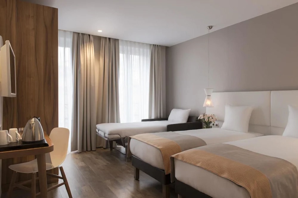 Hotel Magenta 38 by Happyculture 23/71