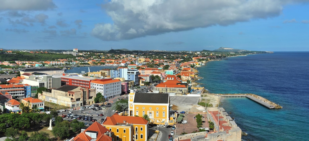 City Suites Curacao 66/70