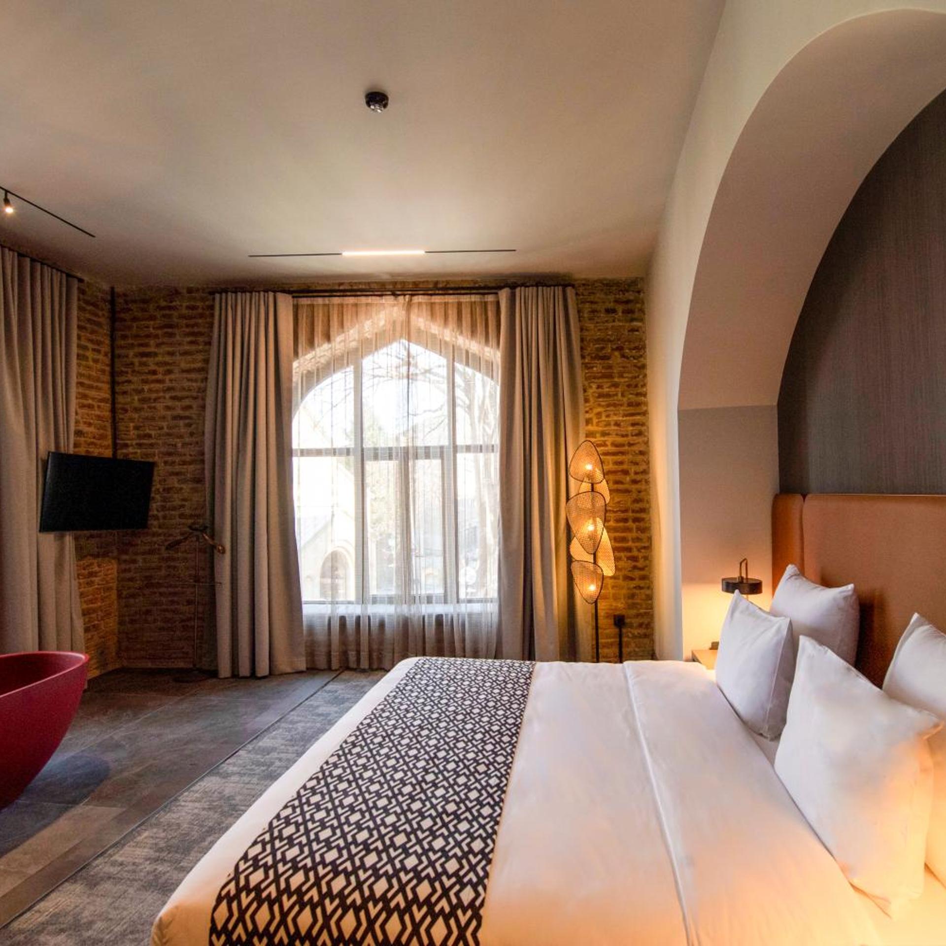 Qarvasla Hotel 25/68