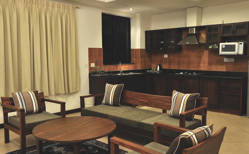 KHANG RESIDENCY 23/27