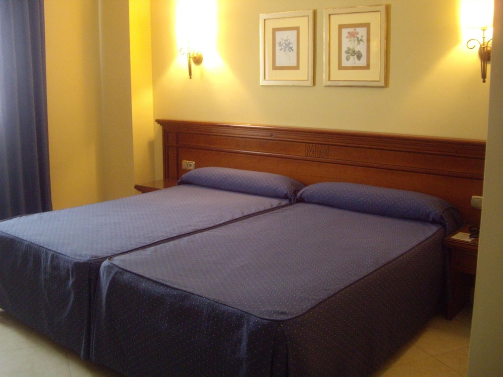 Hotel Manolo Mayo 6/40