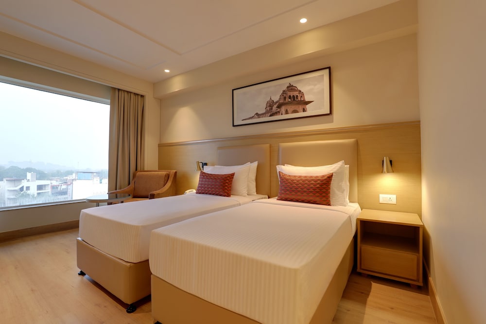 Lemon Tree Hotel Jhansi 7/22