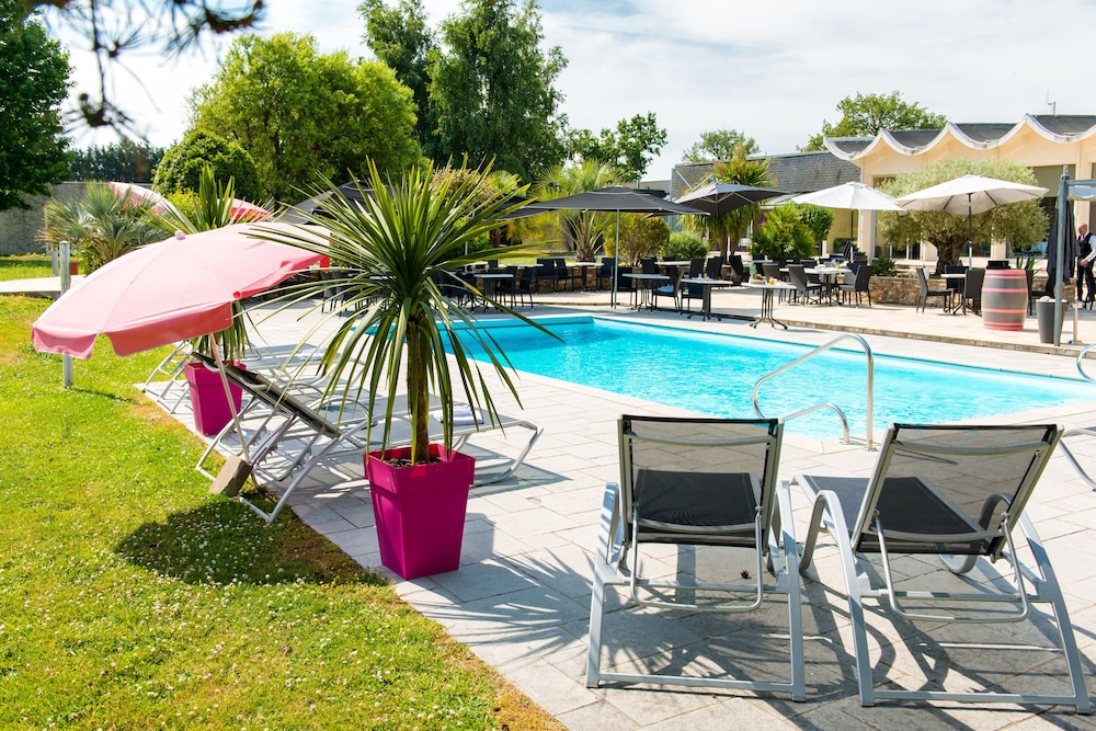BRIT HOTEL NANTES VIGNEUX – L’ATLANTEL 44/49