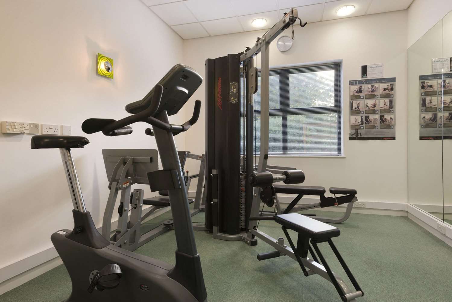Ramada Plaza by Wyndham Wrexham 4/16