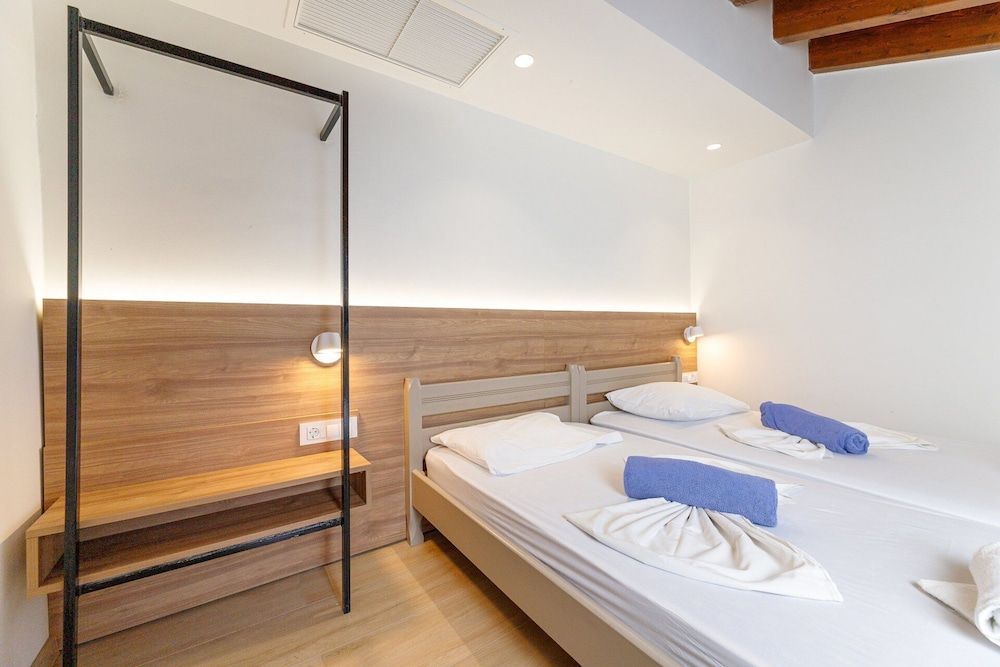 Kostakis Beach Hotel 15/46