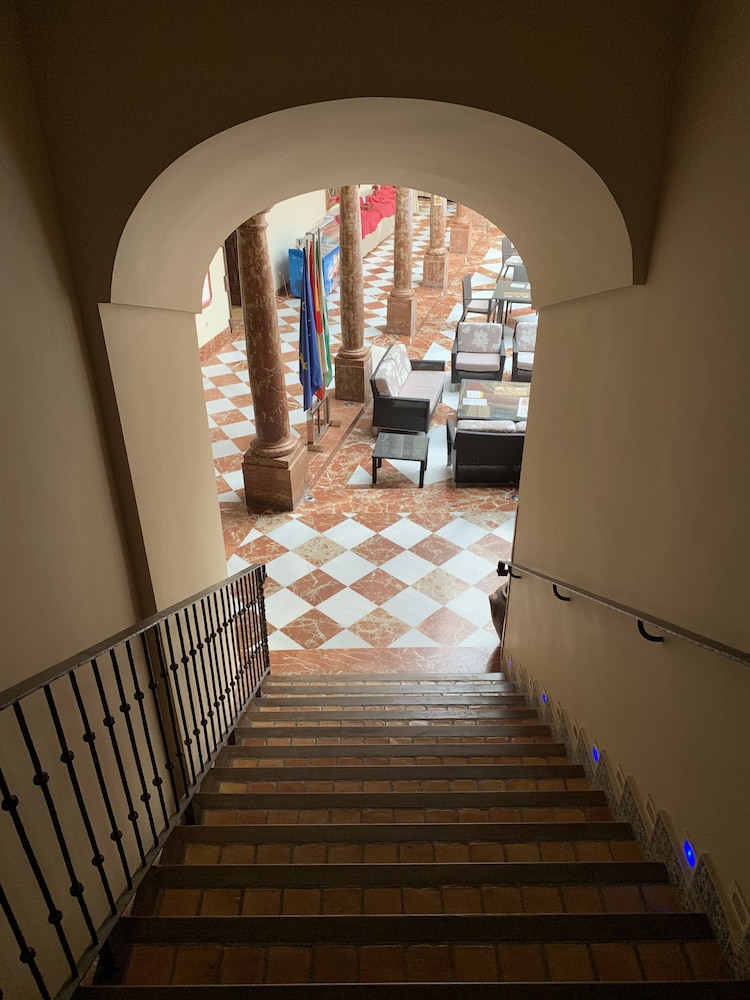 Hotel Santo Domingo Lucena 11/20