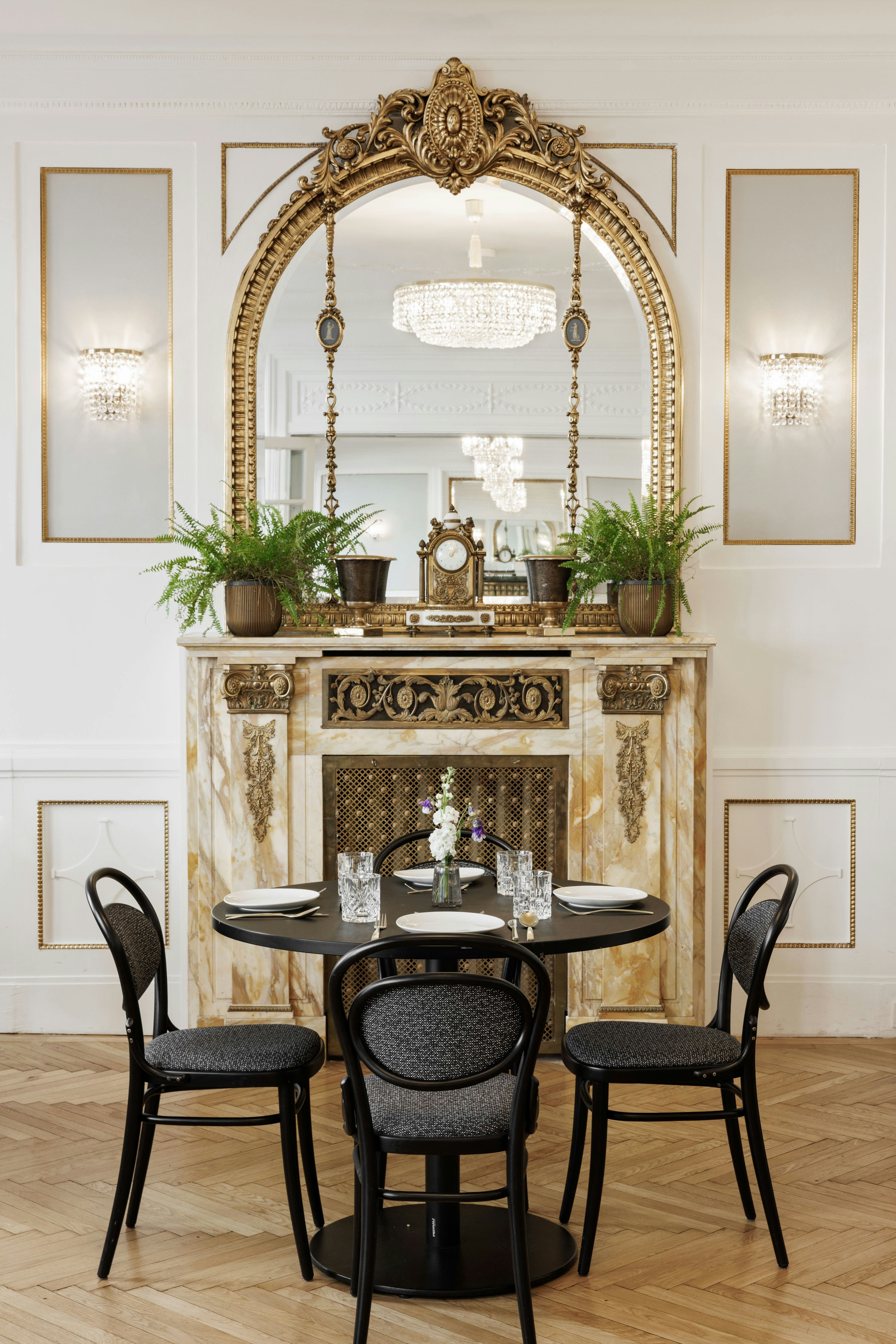 Hotel Astoria Vienna, Curio Collection by Hilton 46/54