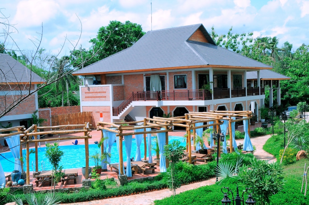 Vela Phu Quoc Resort 8/98