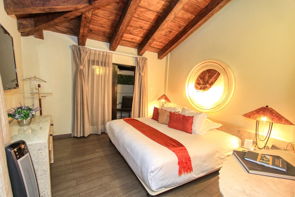 Plaza Gallery Hotel & Boutique 13/70