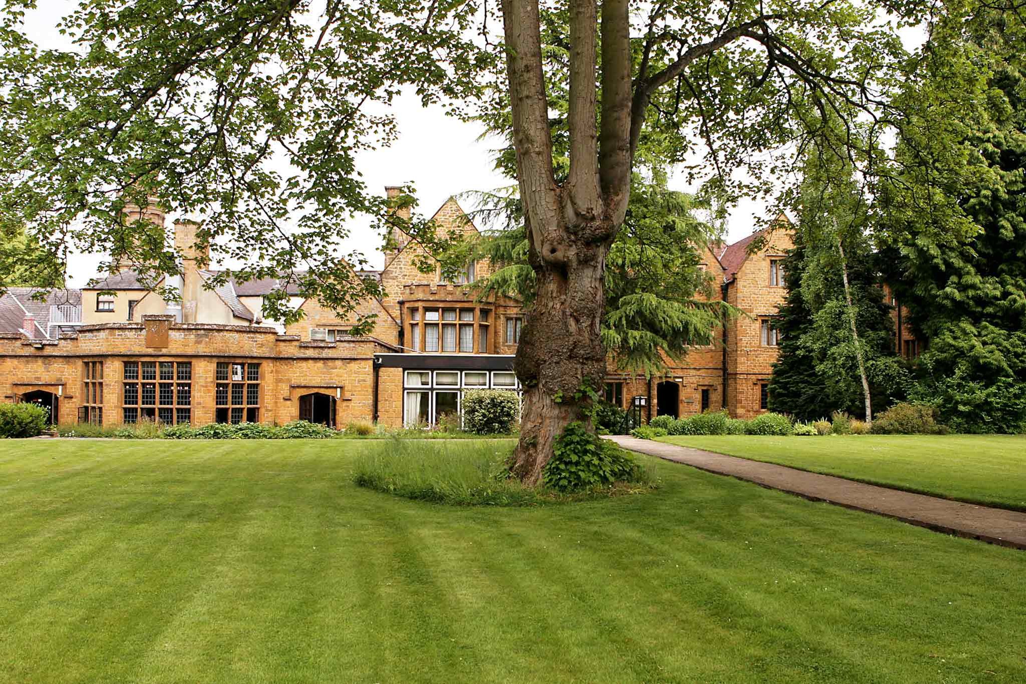 Whately Hall Hotel 44/50