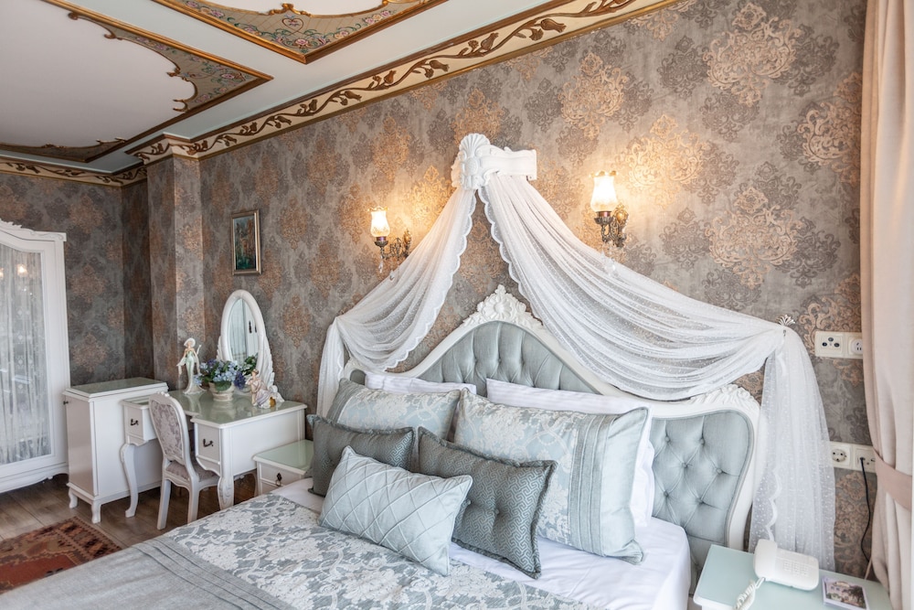 Romantic Hotel Istanbul 58/72