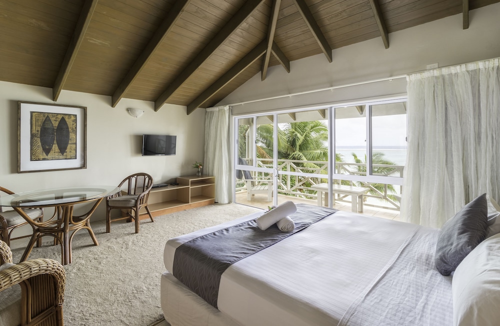 Moana Sands Beachfront Hotel 28/58