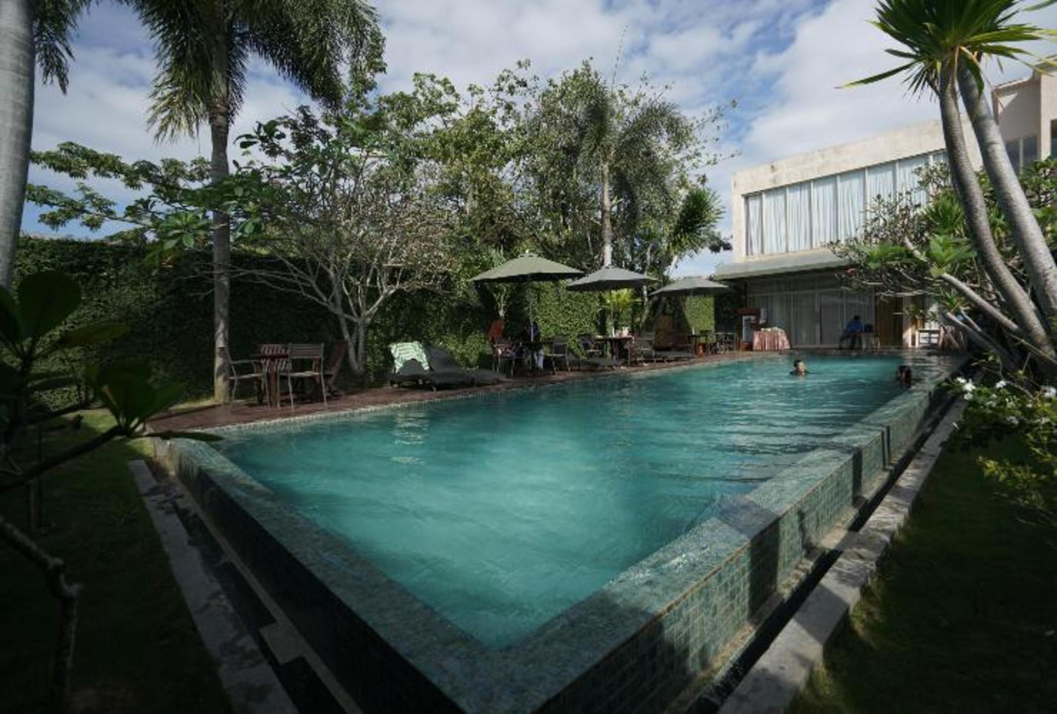 The Pade Hotel 20/22