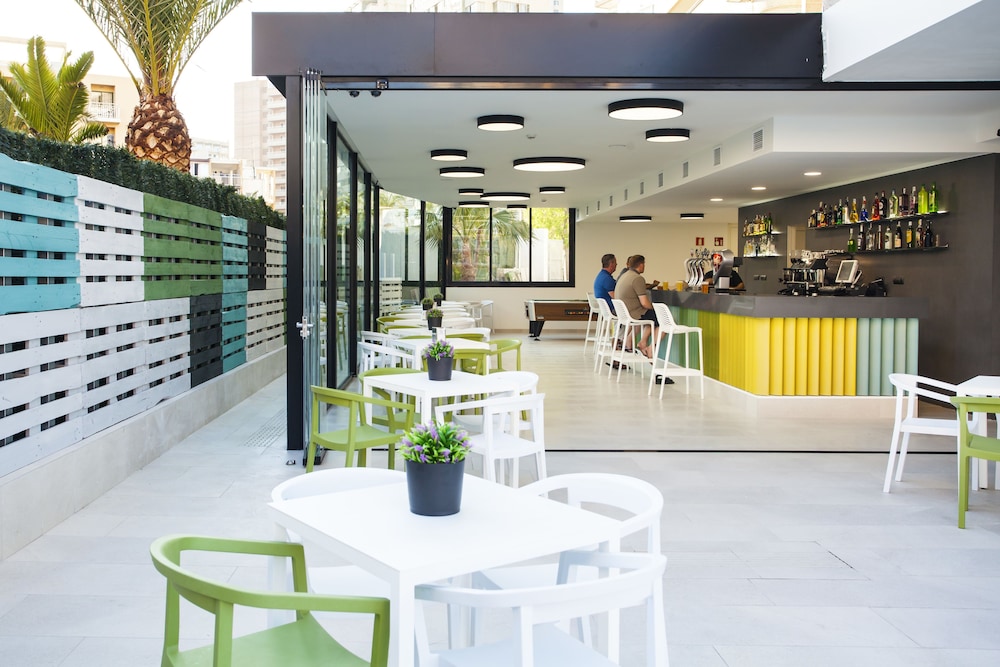 Primavera Loix Apartments 16/24