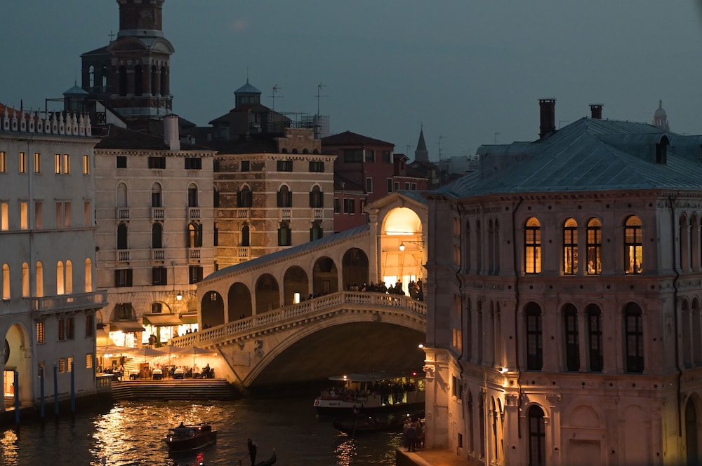 The Venice Venice Hotel 46/50