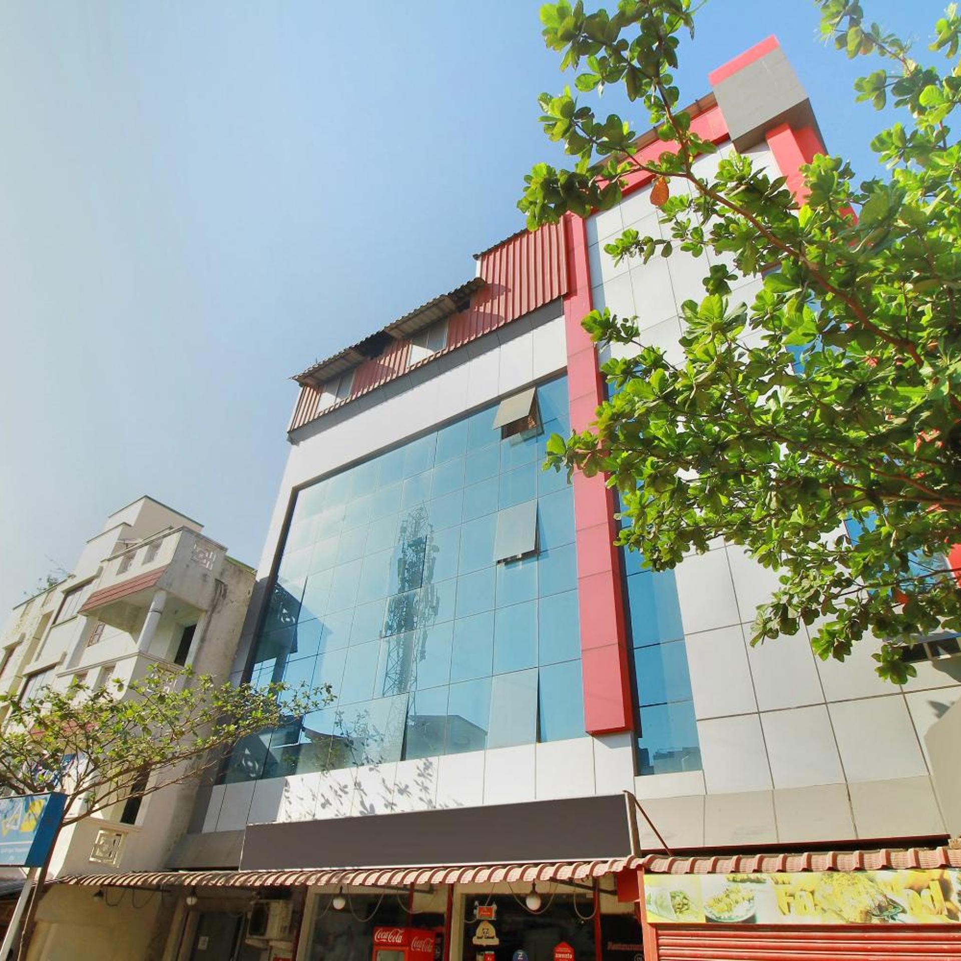 Oyo 4584 India Gate 4/54