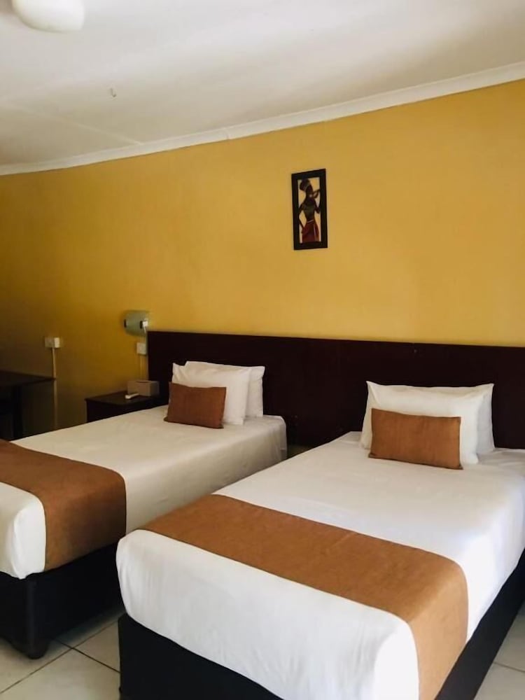 Nkanga Hotel 14/43