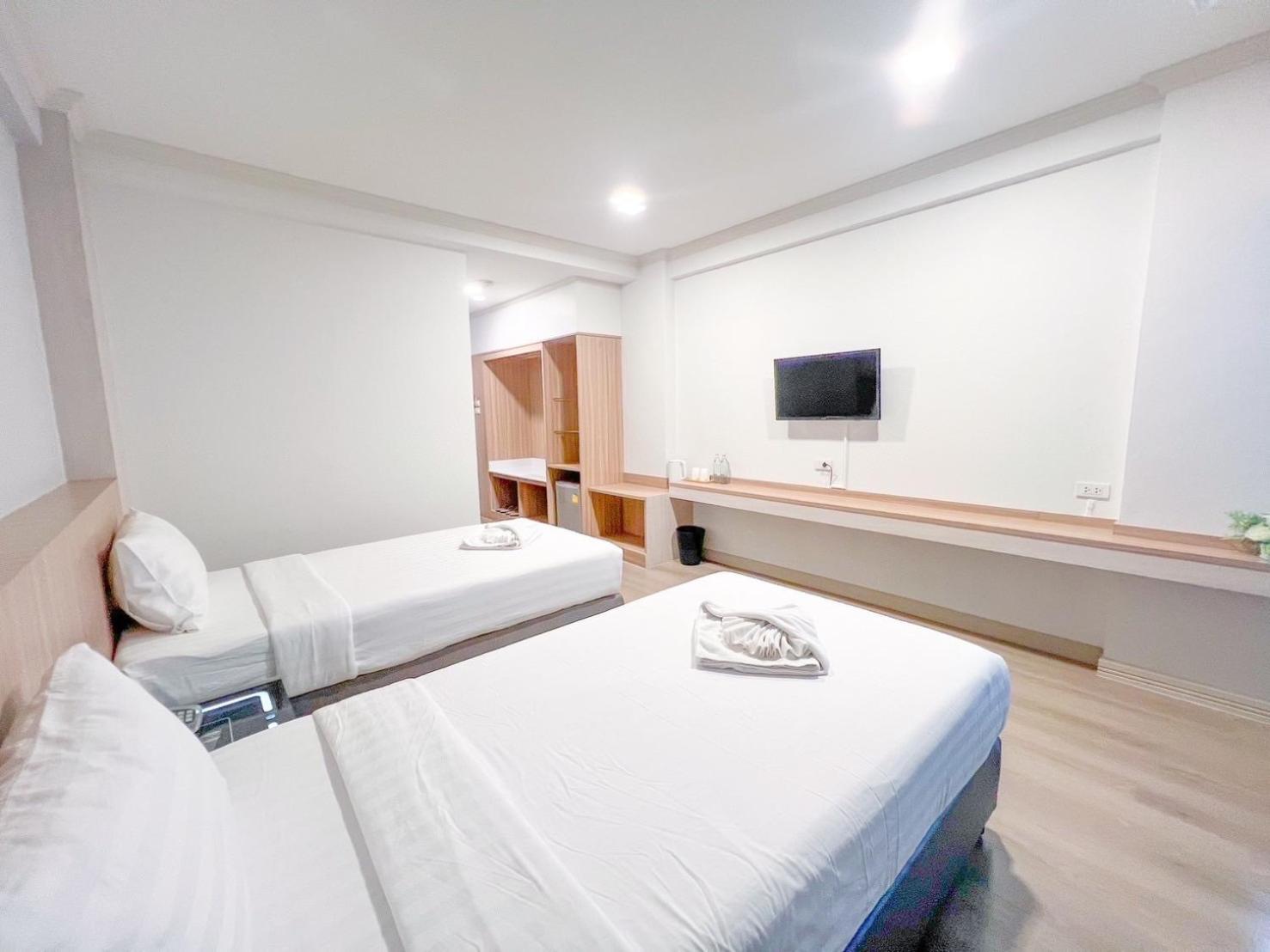 Room, Quadruple