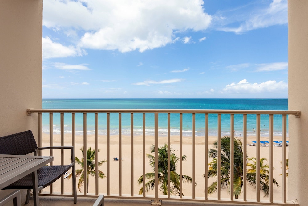 Courtyard Isla Verde Beach Resort 17/54