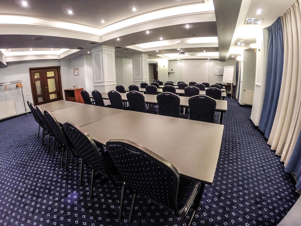 Hotel Central Ploiesti 63/69