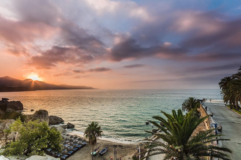 Hotel Nerja Club And Spa 58/66
