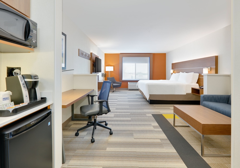 Holiday Inn Express Hotel And Suites Mitchell 62/67