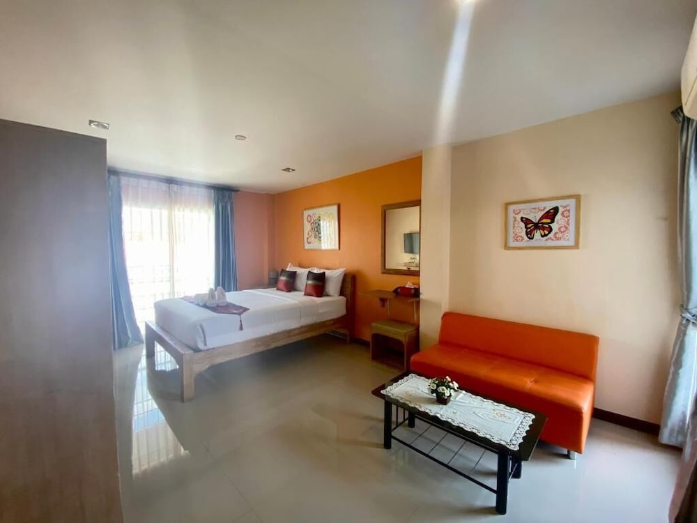 Chinda Boutique Hotel 34/56