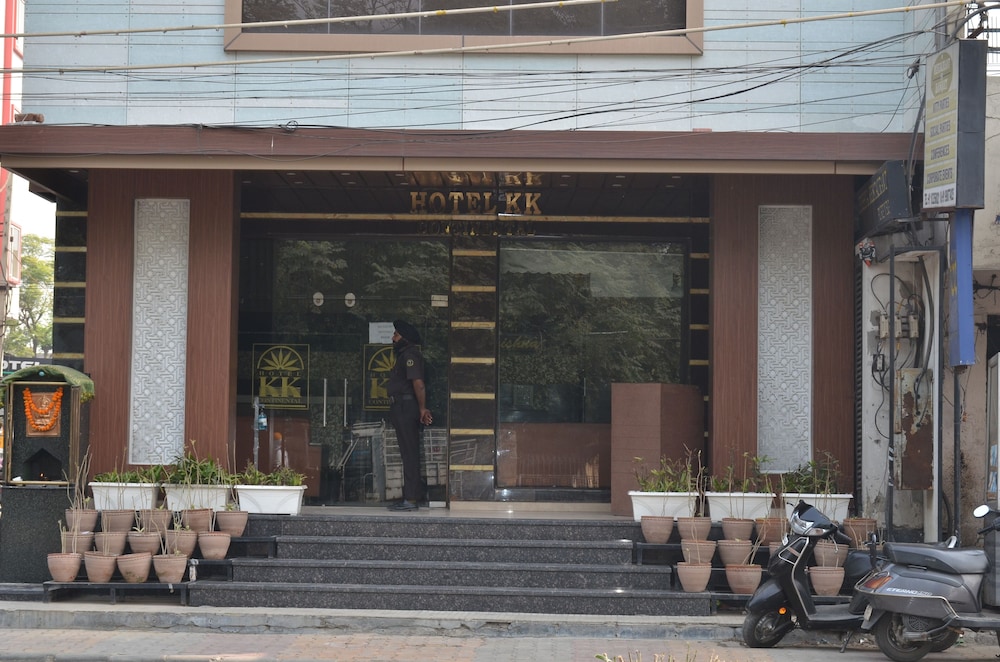 FabHotel KK Continental Albert Rd 4/42