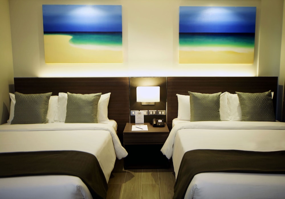 Fairways And Bluewater Newcoast Boracay 30/76