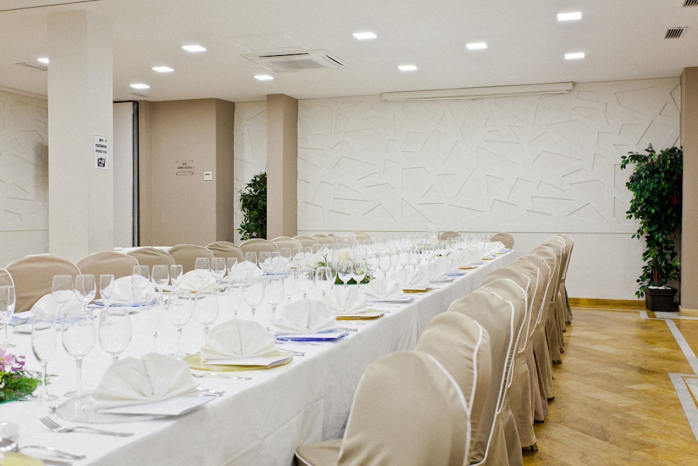 Porcel Sabica Hotel 70/83