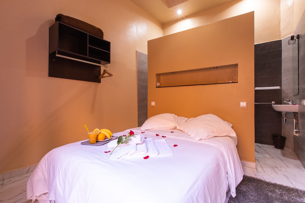 HOTEL TOULOUSAIN 32/57